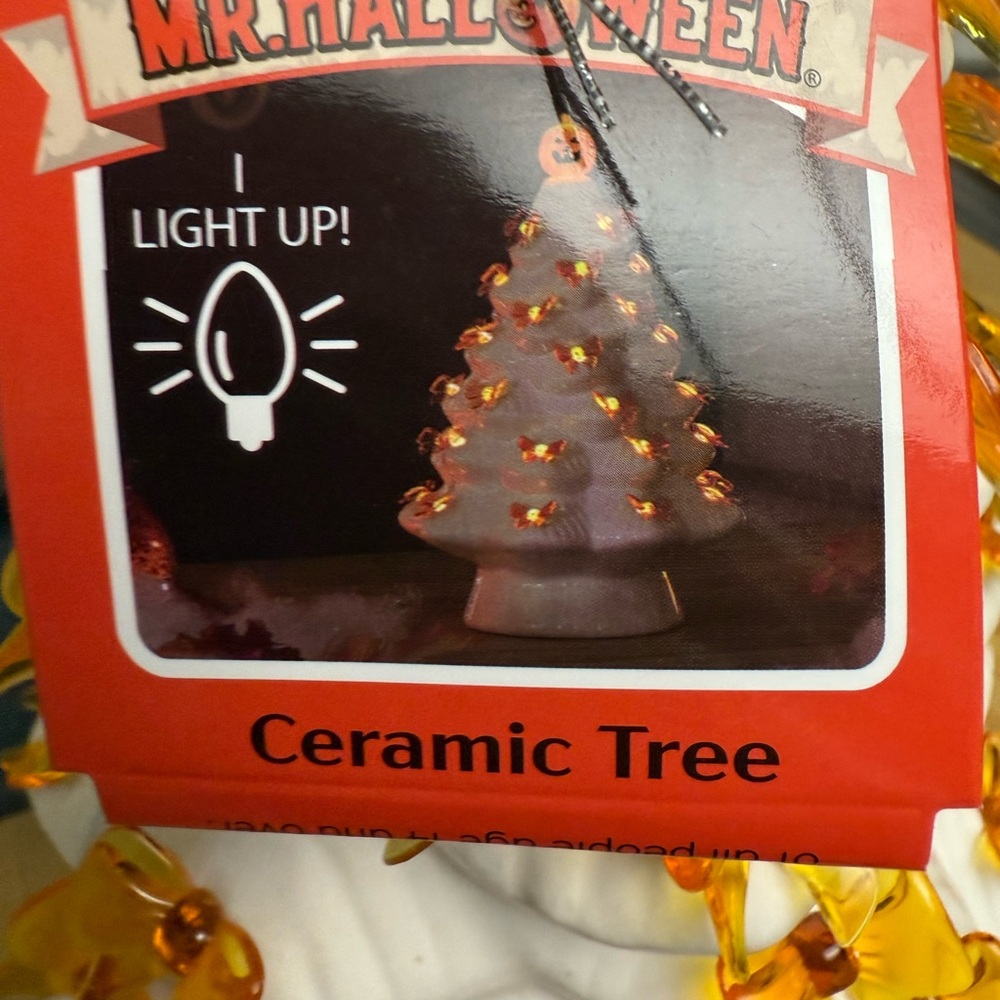 ๐ VIRAL TIKTOK!! Adorable Light-up Ceramic Halloween Tree with Yellow Bows- NWT - Picture 6 of 6